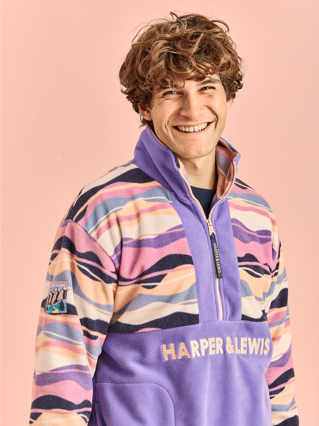 Detailed shot of the mountain wave pattern in the inside collar of the neck.