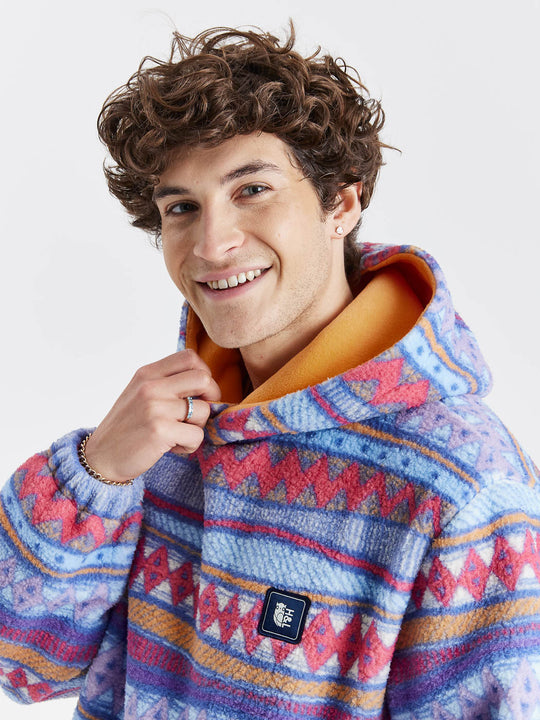 Sherpa Fleece mit Kapuze und nebligem Retro-Muster