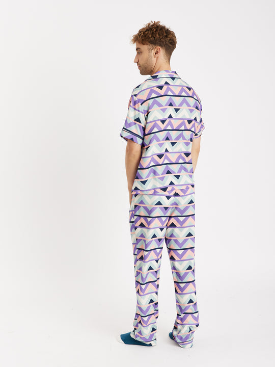 Lange pyjamaset met retropatroon en polaire print