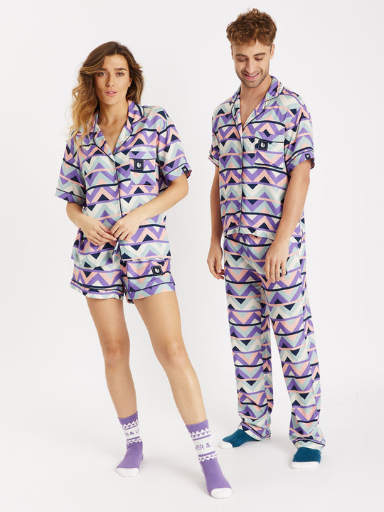 Lange pyjamaset met retropatroon en polaire print